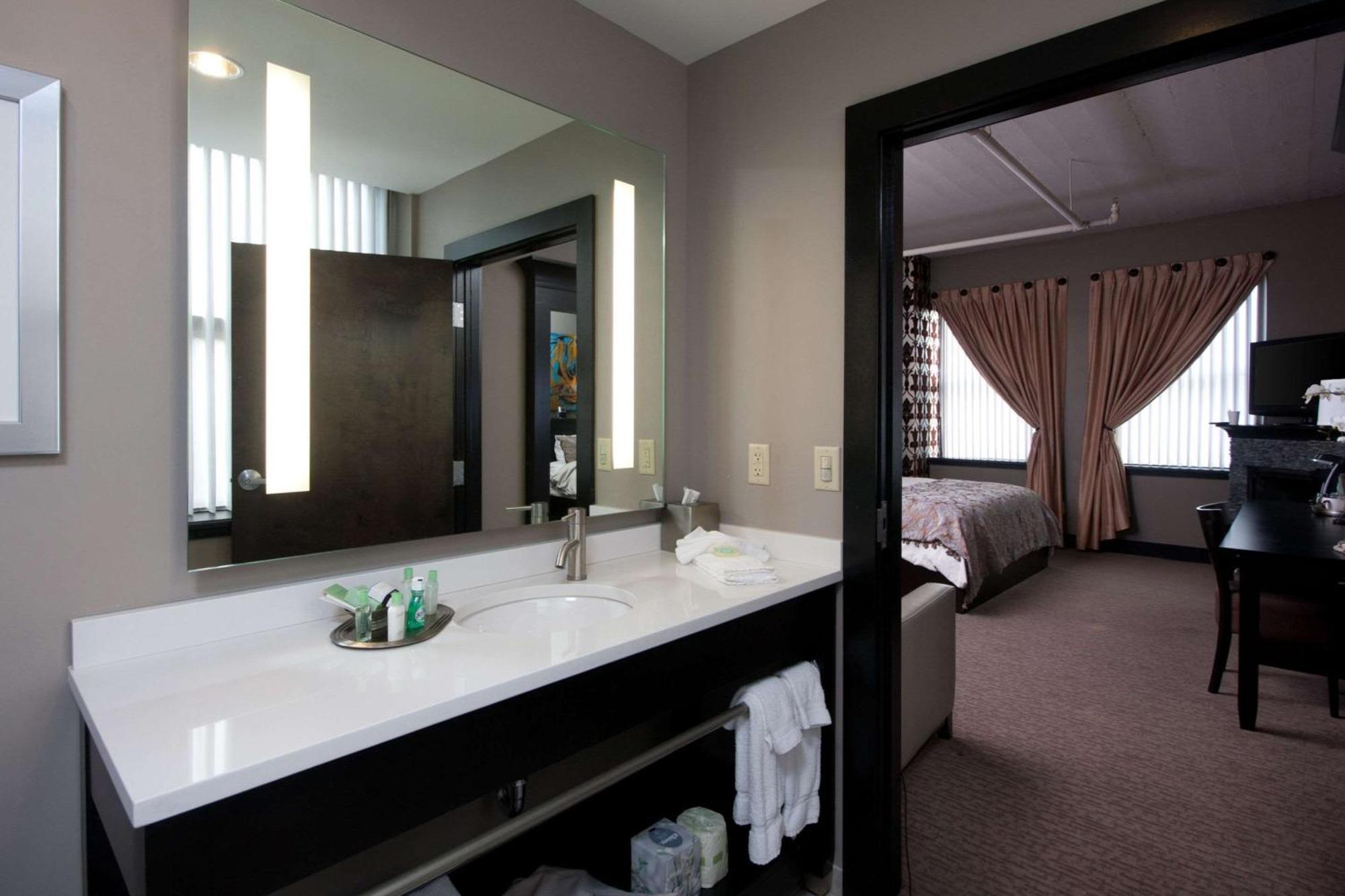 The Giacomo, Ascend Collection Hotel Niagara Falls