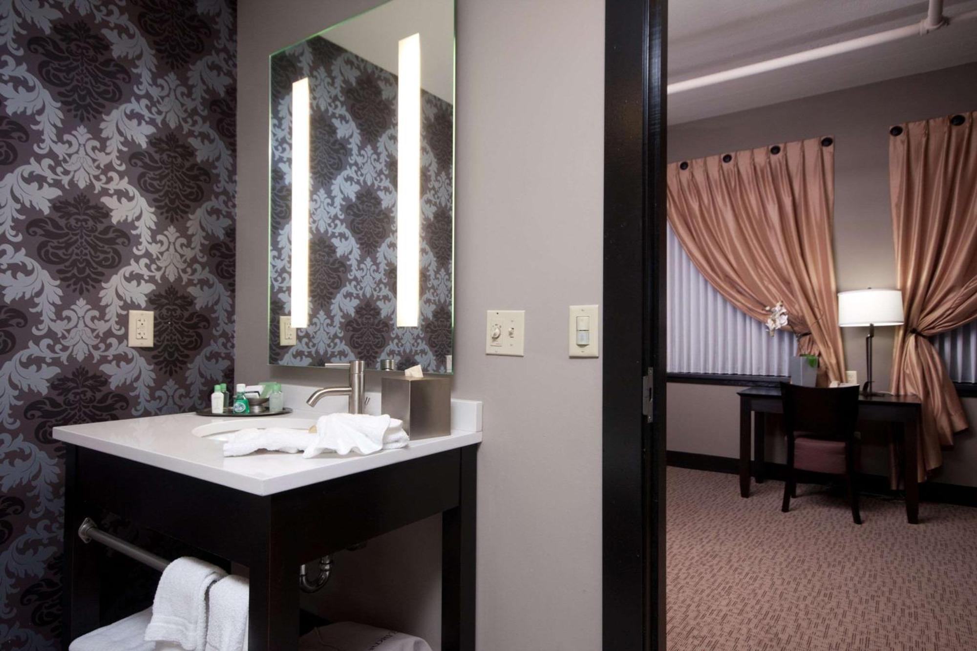 The Giacomo, Ascend Collection 3* Niagara Falls