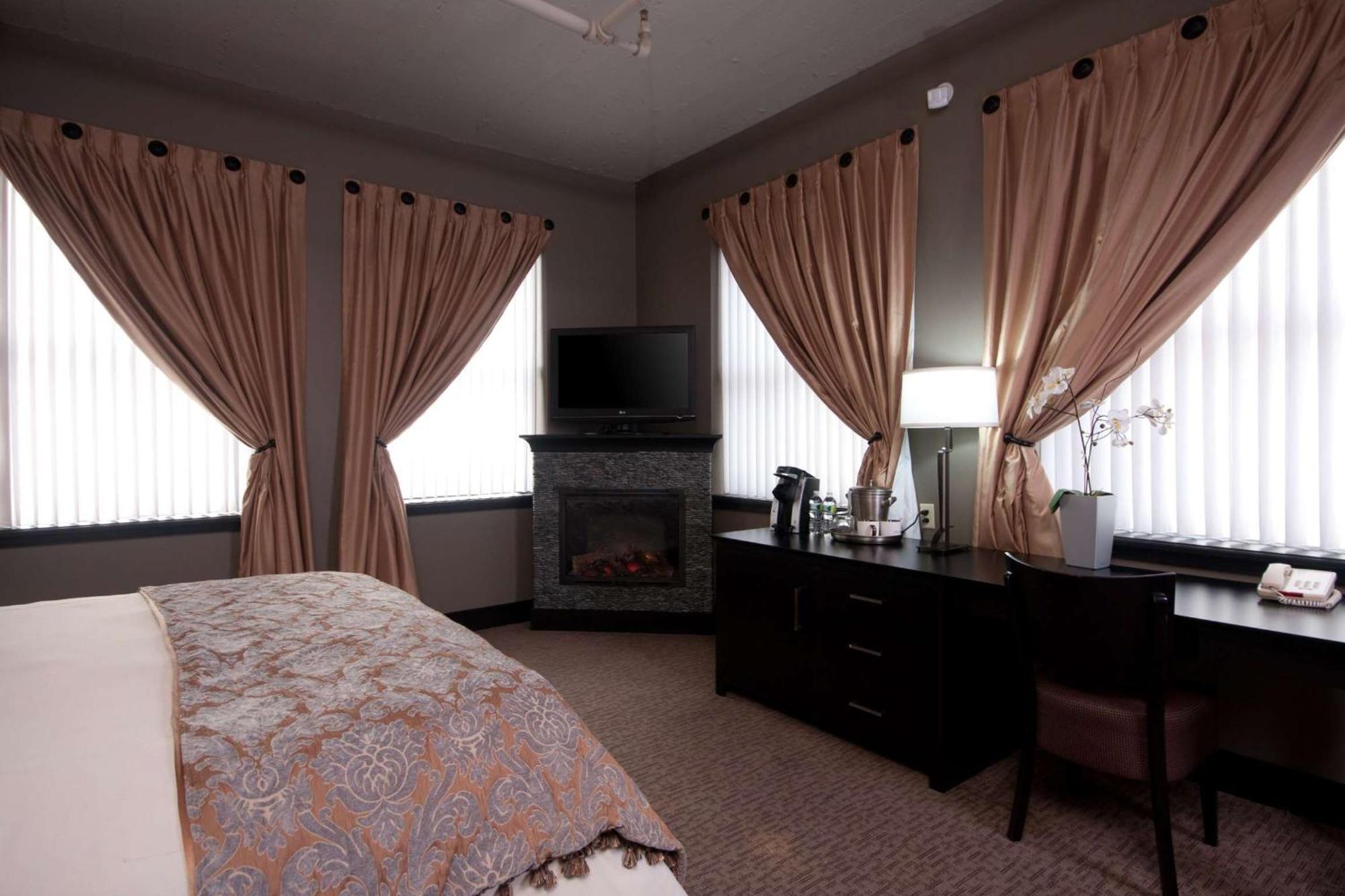 The Giacomo, Ascend Collection Hotel Niagara Falls