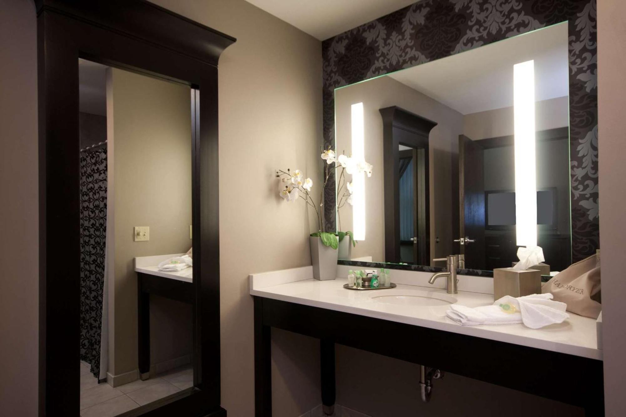 The Giacomo, Ascend Collection 3* Niagara Falls