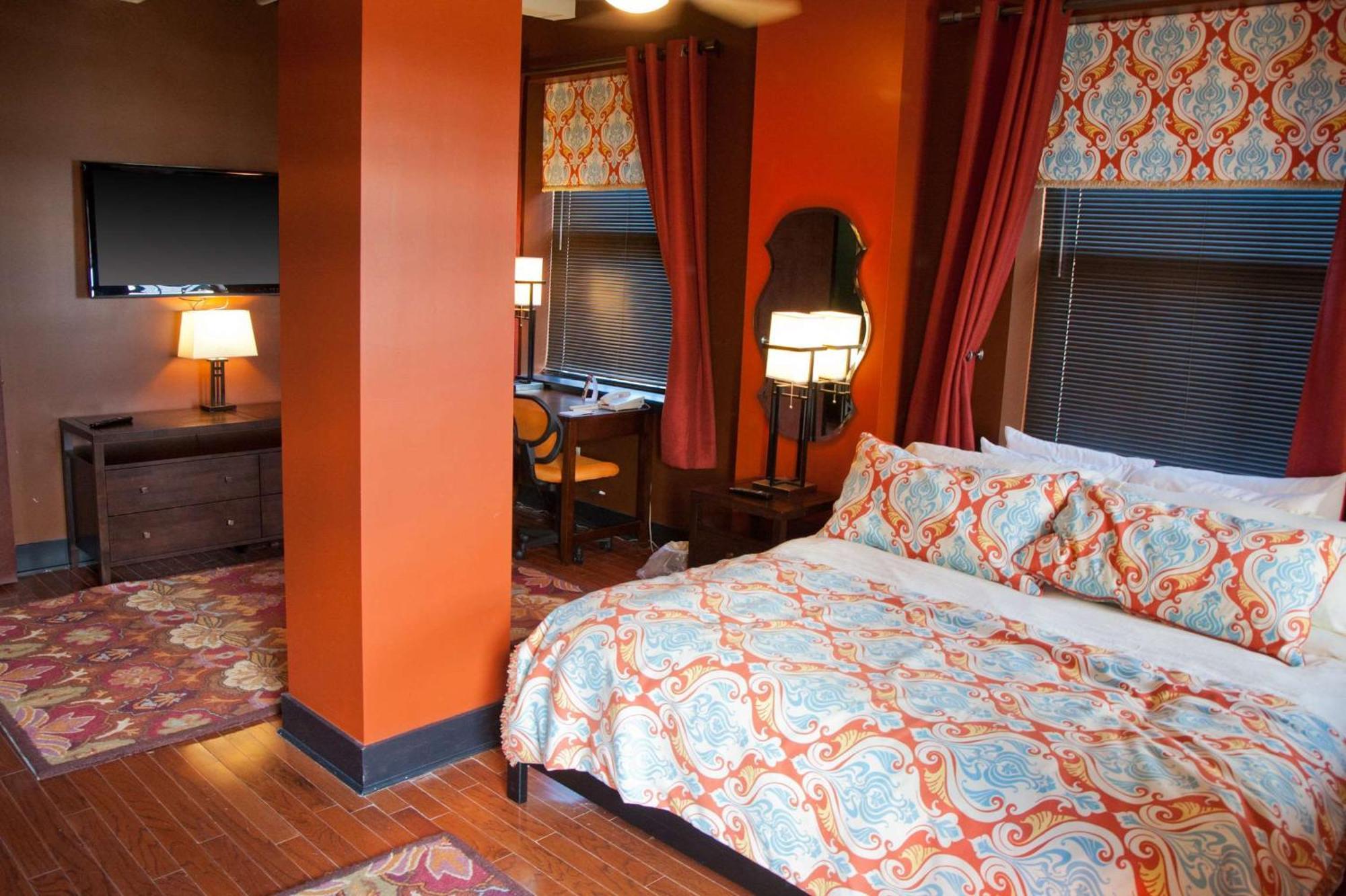 The Giacomo, Ascend Collection Niagara Falls